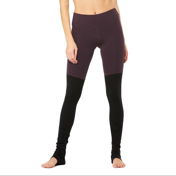 Alo Yoga Goddess Leggings in Eggplant and Black - Picture 2 of 6